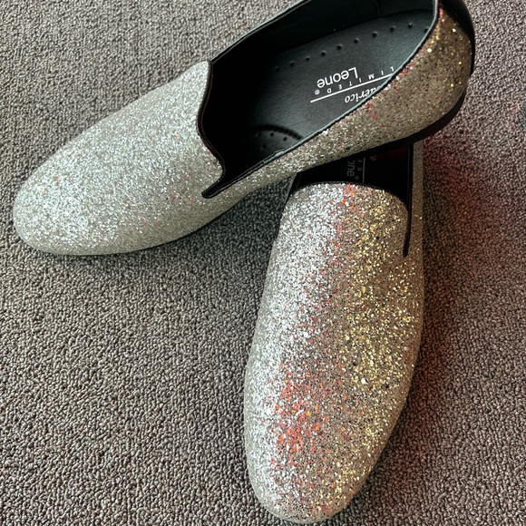 NWT Men’s Silver Glitter Slip on Shoes - Picture 3 of 6